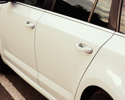 Белый Шкода Октавия, объемом двигателя 1.6 л и пробегом 295 тыс. км за 12500 $, фото 11 на Automoto.ua