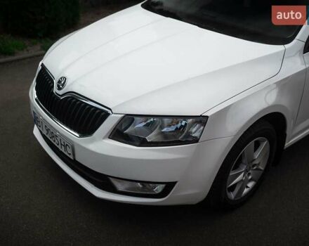 Белый Шкода Октавия, объемом двигателя 1.2 л и пробегом 253 тыс. км за 7500 $, фото 12 на Automoto.ua