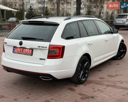 Белый Шкода Октавия, объемом двигателя 2 л и пробегом 230 тыс. км за 15200 $, фото 66 на Automoto.ua