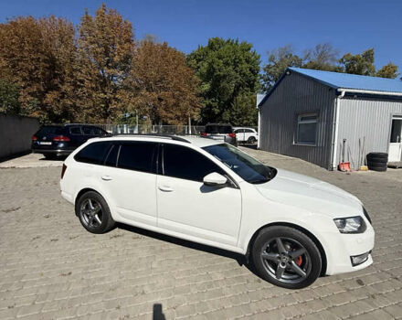 Белый Шкода Октавия, объемом двигателя 1.97 л и пробегом 235 тыс. км за 11900 $, фото 1 на Automoto.ua