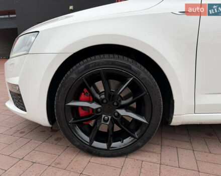 Белый Шкода Октавия, объемом двигателя 2 л и пробегом 230 тыс. км за 15300 $, фото 17 на Automoto.ua