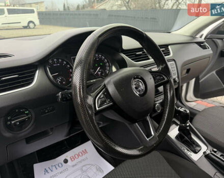 Белый Шкода Октавия, объемом двигателя 1.6 л и пробегом 250 тыс. км за 10700 $, фото 14 на Automoto.ua