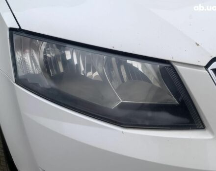 Білий Шкода Октавія, об'ємом двигуна 2 л та пробігом 328 тис. км за 8990 $, фото 3 на Automoto.ua