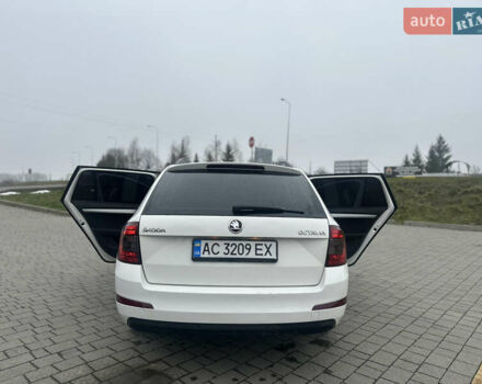 Білий Шкода Октавія, об'ємом двигуна 1.6 л та пробігом 284 тис. км за 8600 $, фото 26 на Automoto.ua