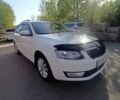 Белый Шкода Октавия, объемом двигателя 1.6 л и пробегом 265 тыс. км за 9200 $, фото 3 на Automoto.ua