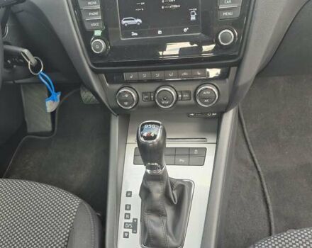 Білий Шкода Октавія, об'ємом двигуна 1.8 л та пробігом 182 тис. км за 11200 $, фото 2 на Automoto.ua