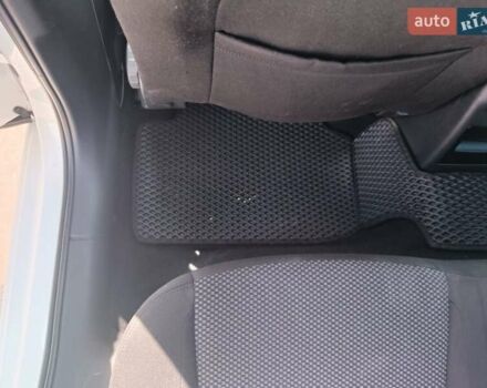Білий Шкода Октавія, об'ємом двигуна 1.6 л та пробігом 297 тис. км за 10499 $, фото 33 на Automoto.ua