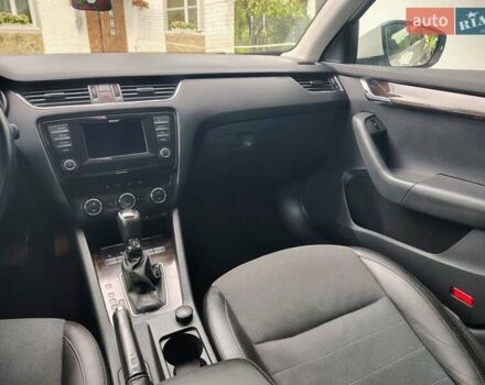 Белый Шкода Октавия, объемом двигателя 1.97 л и пробегом 225 тыс. км за 11300 $, фото 77 на Automoto.ua