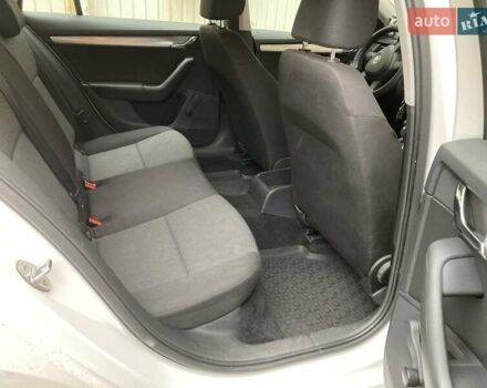 Белый Шкода Октавия, объемом двигателя 1.2 л и пробегом 114 тыс. км за 10500 $, фото 9 на Automoto.ua