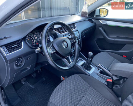 Белый Шкода Октавия, объемом двигателя 1.6 л и пробегом 236 тыс. км за 9799 $, фото 31 на Automoto.ua