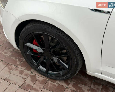 Белый Шкода Октавия, объемом двигателя 2 л и пробегом 230 тыс. км за 15300 $, фото 9 на Automoto.ua