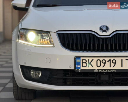 Белый Шкода Октавия, объемом двигателя 1.6 л и пробегом 278 тыс. км за 11999 $, фото 15 на Automoto.ua