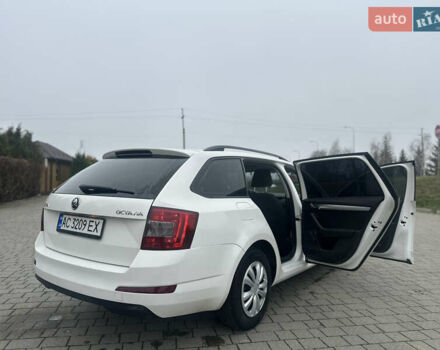Білий Шкода Октавія, об'ємом двигуна 1.6 л та пробігом 284 тис. км за 8600 $, фото 25 на Automoto.ua