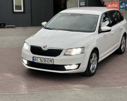 Белый Шкода Октавия, объемом двигателя 1.6 л и пробегом 240 тыс. км за 10300 $, фото 3 на Automoto.ua