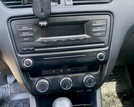 Белый Шкода Октавия, объемом двигателя 1.6 л и пробегом 237 тыс. км за 8750 $, фото 19 на Automoto.ua