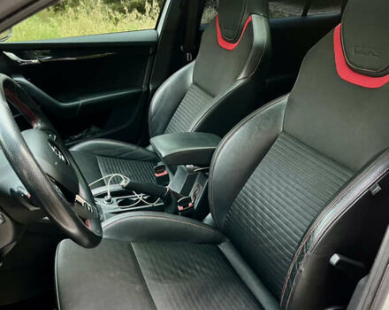 Белый Шкода Октавия, объемом двигателя 2 л и пробегом 290 тыс. км за 14000 $, фото 4 на Automoto.ua