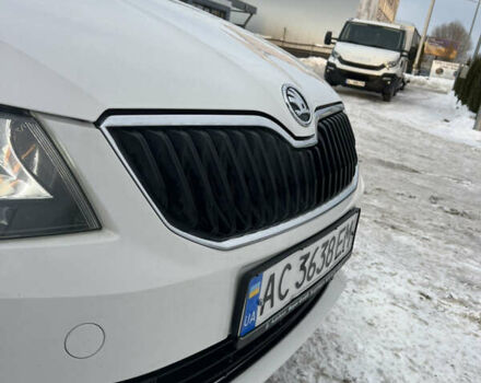 Белый Шкода Октавия, объемом двигателя 1.6 л и пробегом 250 тыс. км за 10500 $, фото 18 на Automoto.ua