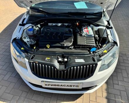 Білий Шкода Октавія, об'ємом двигуна 1.6 л та пробігом 220 тис. км за 9700 $, фото 2 на Automoto.ua