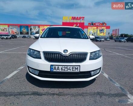 Білий Шкода Октавія, об'ємом двигуна 1.6 л та пробігом 297 тис. км за 10499 $, фото 2 на Automoto.ua