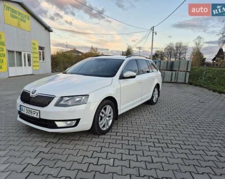 Шкода Октавія 2014 у Івано-Франківську на Automoto.ua Білий Шкода Октавія, об'ємом двигуна 1.6 л та пробігом 300 тис. км за 11250 $, фото 3 на Automoto.ua