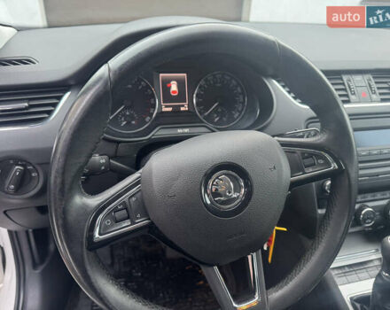 Белый Шкода Октавия, объемом двигателя 1.6 л и пробегом 230 тыс. км за 10500 $, фото 20 на Automoto.ua