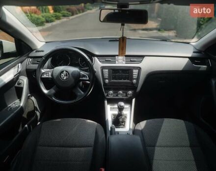 Белый Шкода Октавия, объемом двигателя 1.2 л и пробегом 253 тыс. км за 7500 $, фото 20 на Automoto.ua