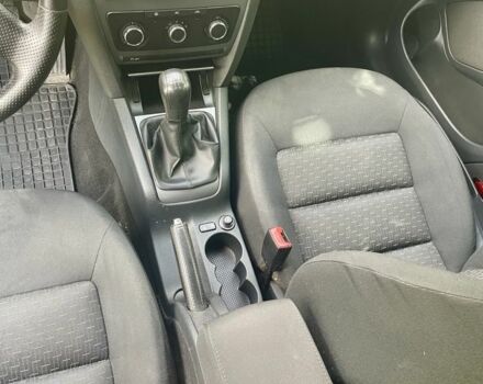 Білий Шкода Октавія, об'ємом двигуна 1.6 л та пробігом 180 тис. км за 10000 $, фото 4 на Automoto.ua