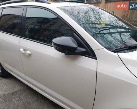 Белый Шкода Октавия, объемом двигателя 1.97 л и пробегом 372 тыс. км за 14000 $, фото 27 на Automoto.ua