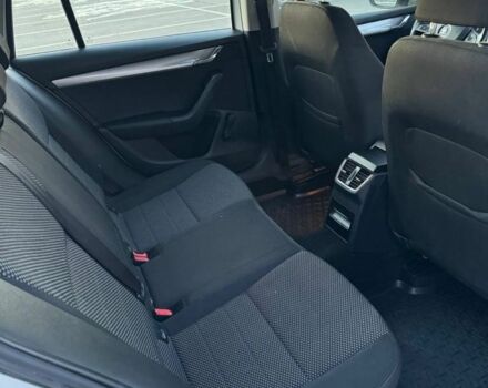 Белый Шкода Октавия, объемом двигателя 1.6 л и пробегом 248 тыс. км за 6200 $, фото 5 на Automoto.ua