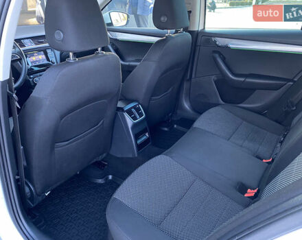 Белый Шкода Октавия, объемом двигателя 1.6 л и пробегом 236 тыс. км за 9799 $, фото 44 на Automoto.ua