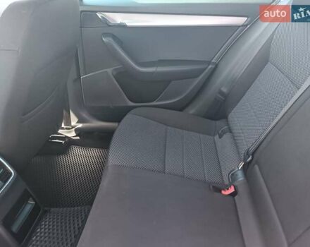 Білий Шкода Октавія, об'ємом двигуна 1.6 л та пробігом 297 тис. км за 10499 $, фото 26 на Automoto.ua