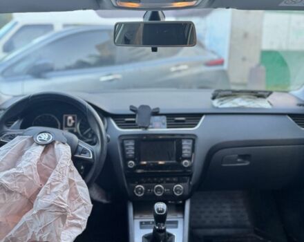 Белый Шкода Октавия, объемом двигателя 1.6 л и пробегом 311 тыс. км за 6600 $, фото 5 на Automoto.ua
