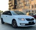 Белый Шкода Октавия, объемом двигателя 1.6 л и пробегом 209 тыс. км за 9500 $, фото 1 на Automoto.ua