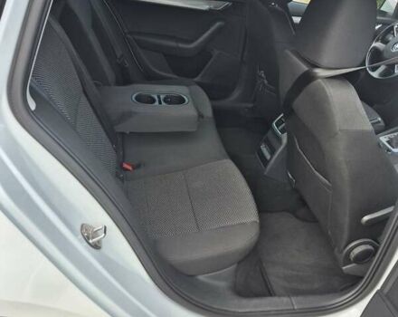 Білий Шкода Октавія, об'ємом двигуна 1.8 л та пробігом 182 тис. км за 11200 $, фото 1 на Automoto.ua