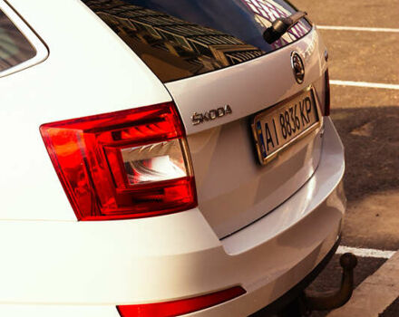 Белый Шкода Октавия, объемом двигателя 1.6 л и пробегом 295 тыс. км за 12500 $, фото 9 на Automoto.ua