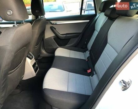 Шкода Октавія 2014 у Коломые на Automoto.ua Білий Шкода Октавія, об'ємом двигуна 2 л та пробігом 260 тис. км за 11999 $, фото 18 на Automoto.ua
