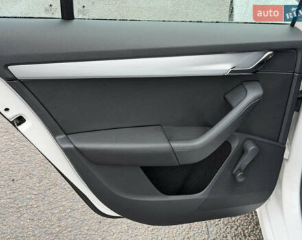 Білий Шкода Октавія, об'ємом двигуна 1.6 л та пробігом 204 тис. км за 11299 $, фото 34 на Automoto.ua