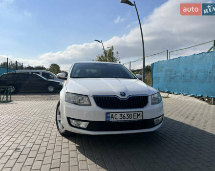 Білий Шкода Октавія, об'ємом двигуна 1.6 л та пробігом 248 тис. км за 10700 $, фото 1 на Automoto.ua