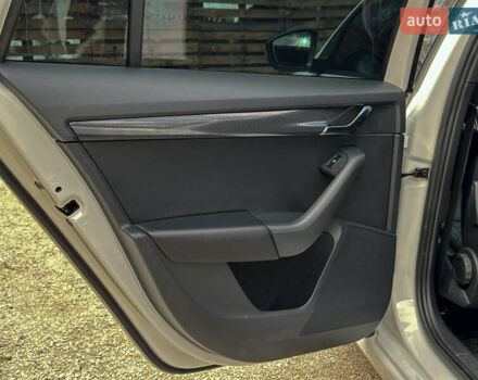 Белый Шкода Октавия, объемом двигателя 1.97 л и пробегом 220 тыс. км за 14500 $, фото 96 на Automoto.ua