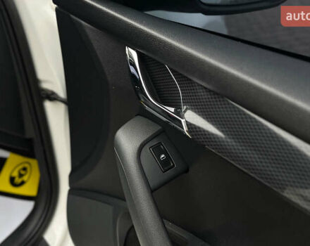 Белый Шкода Октавия, объемом двигателя 1.97 л и пробегом 246 тыс. км за 12400 $, фото 18 на Automoto.ua