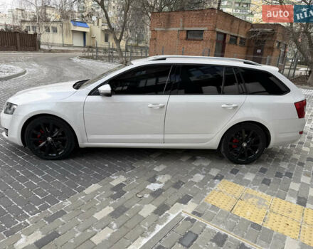 Белый Шкода Октавия, объемом двигателя 1.8 л и пробегом 182 тыс. км за 13000 $, фото 4 на Automoto.ua