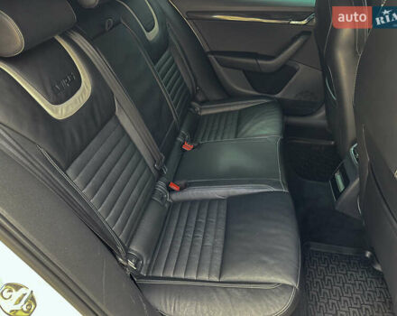 Белый Шкода Октавия, объемом двигателя 1.97 л и пробегом 220 тыс. км за 14500 $, фото 118 на Automoto.ua