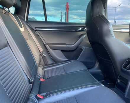 Белый Шкода Октавия, объемом двигателя 2 л и пробегом 312 тыс. км за 13700 $, фото 25 на Automoto.ua