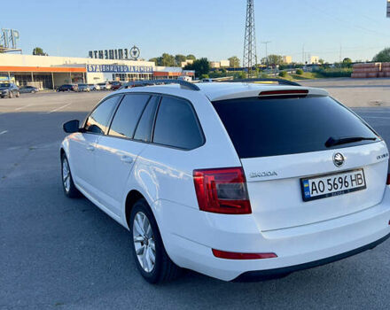Білий Шкода Октавія, об'ємом двигуна 1.6 л та пробігом 224 тис. км за 11500 $, фото 6 на Automoto.ua
