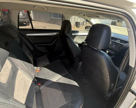 Белый Шкода Октавия, объемом двигателя 1.97 л и пробегом 235 тыс. км за 11900 $, фото 18 на Automoto.ua