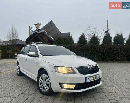 Білий Шкода Октавія, об'ємом двигуна 1.6 л та пробігом 284 тис. км за 8600 $, фото 1 на Automoto.ua