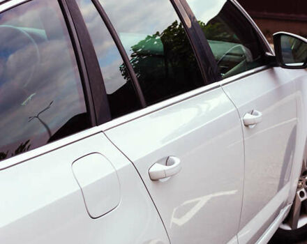 Белый Шкода Октавия, объемом двигателя 1.6 л и пробегом 295 тыс. км за 12500 $, фото 10 на Automoto.ua