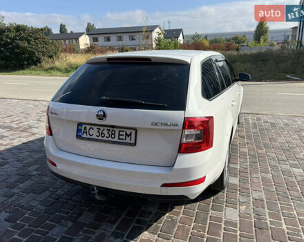 Белый Шкода Октавия, объемом двигателя 1.6 л и пробегом 248 тыс. км за 11500 $, фото 26 на Automoto.ua