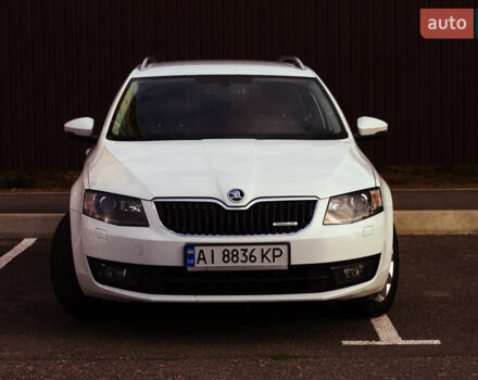 Белый Шкода Октавия, объемом двигателя 1.6 л и пробегом 295 тыс. км за 12500 $, фото 6 на Automoto.ua