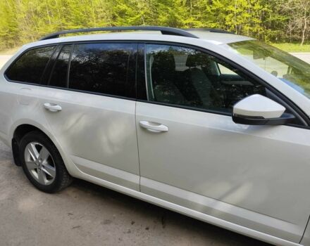 Шкода Октавія 2014 у Тернополі на Automoto.ua Білий Шкода Октавія, об'ємом двигуна 1.2 л та пробігом 218 тис. км за 8200 $, фото 7 на Automoto.ua